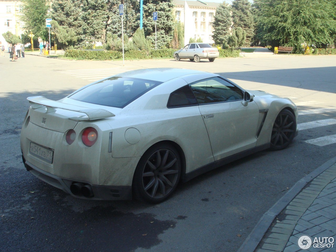 Nissan GT-R 2011