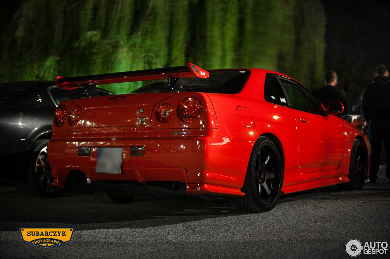 Nissan Skyline R34 GT-R V-Spec II - 29 September 2014 - Autogespot