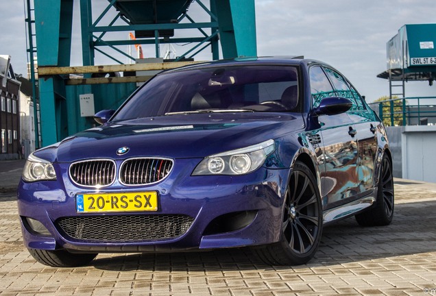 BMW M5 E60 2005