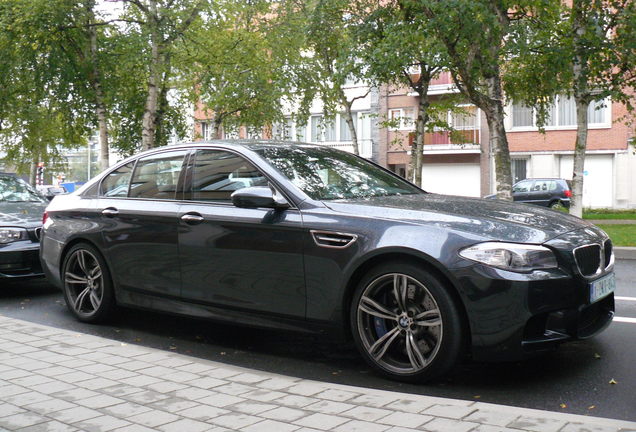 BMW M5 F10 2011