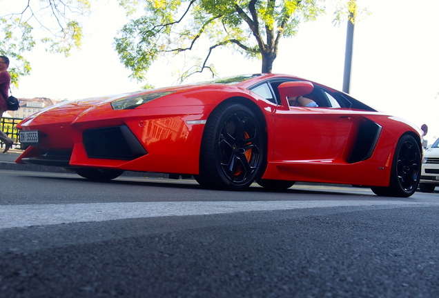 Lamborghini Aventador LP700-4