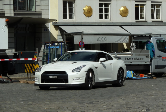 Nissan GT-R 2011