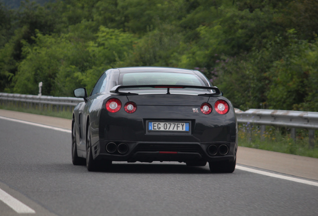 Nissan GT-R 2013