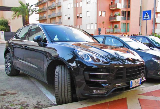 Porsche 95B Macan Turbo