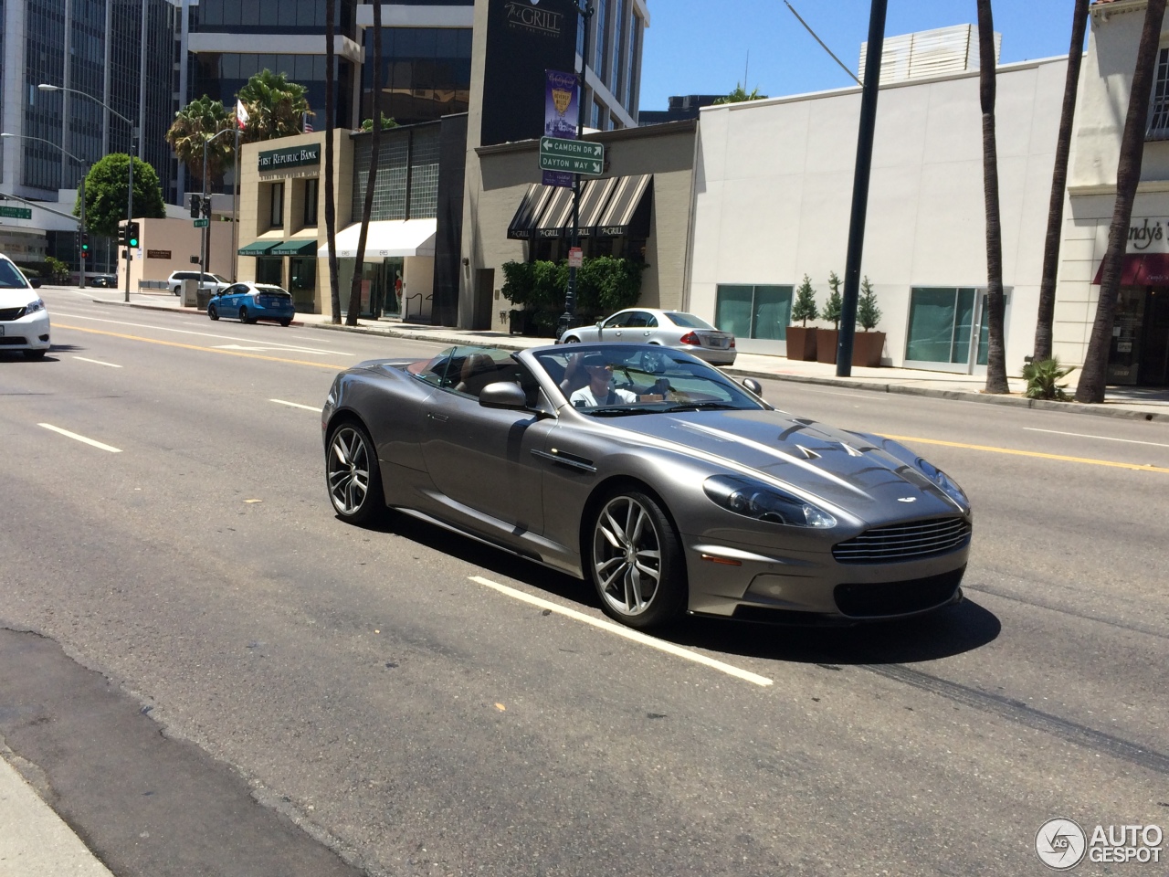 Aston Martin DBS Volante