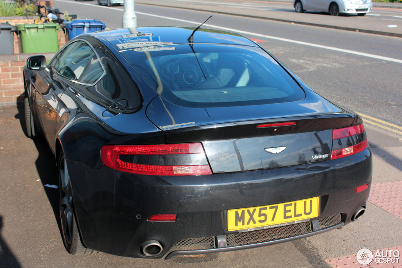 Aston Martin V8 Vantage