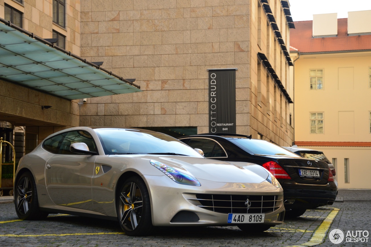 Ferrari FF