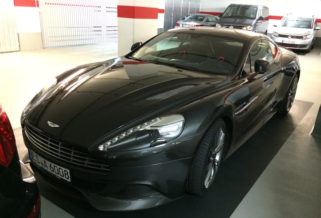 Aston Martin Vanquish 2013