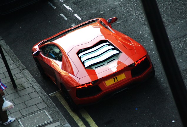 Lamborghini Aventador LP700-4