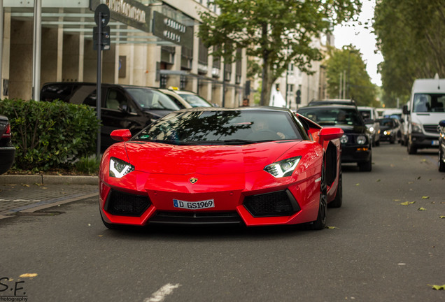 Lamborghini Aventador LP700-4 Roadster