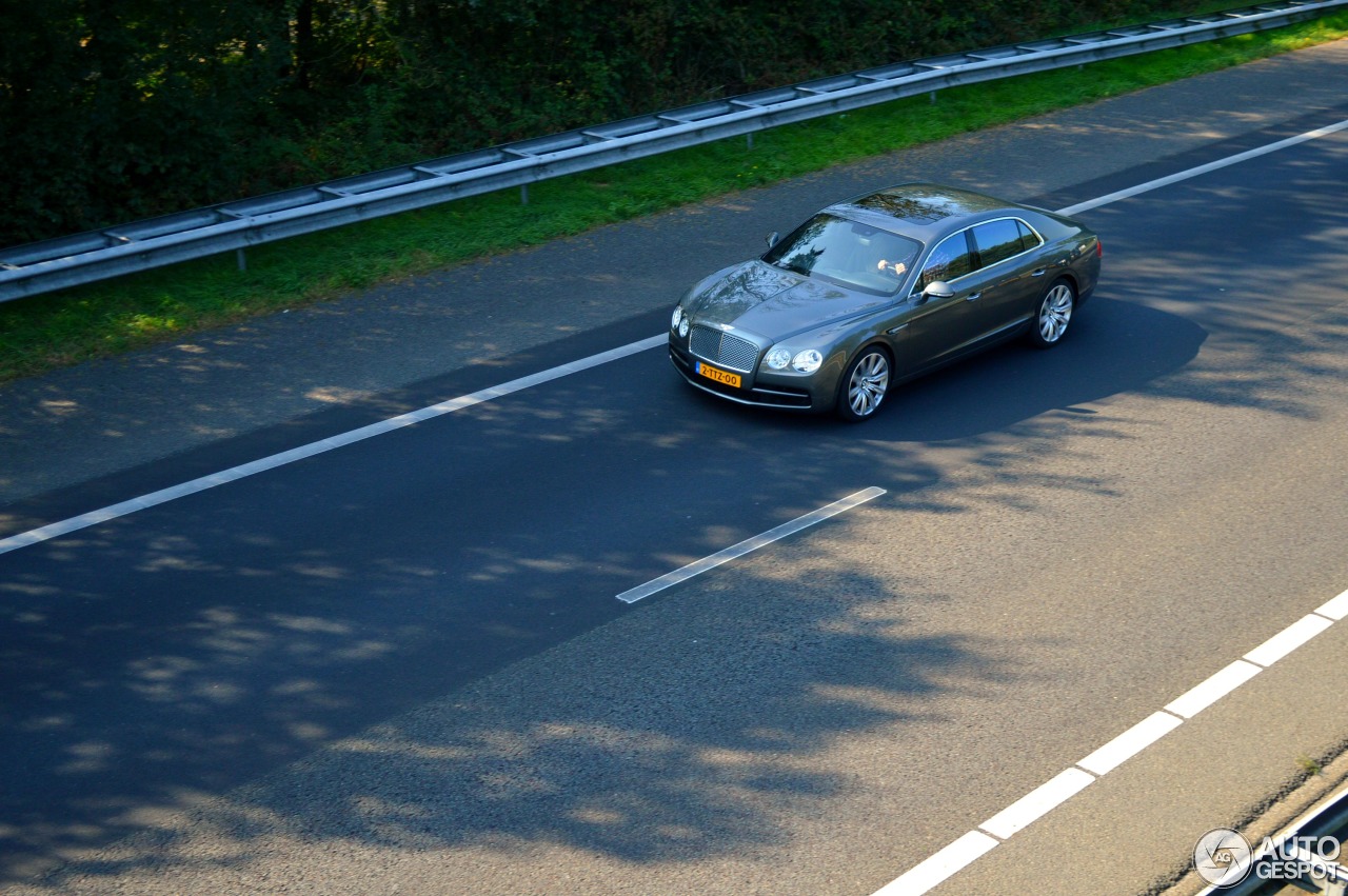 Bentley Flying Spur V8