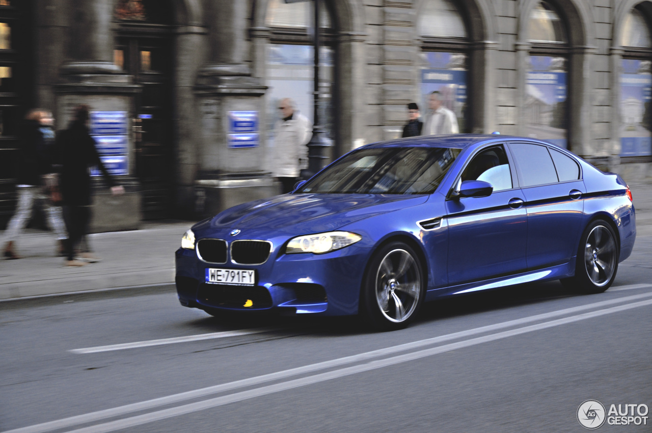 BMW M5 F10 2011