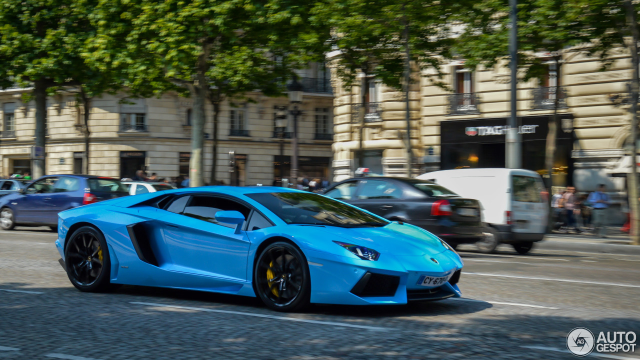 Lamborghini Aventador LP700-4