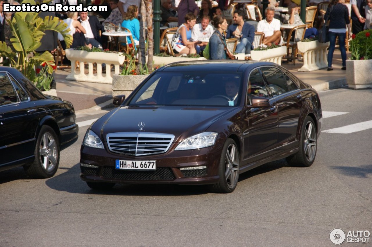 Mercedes-Benz S 65 AMG V221 2010
