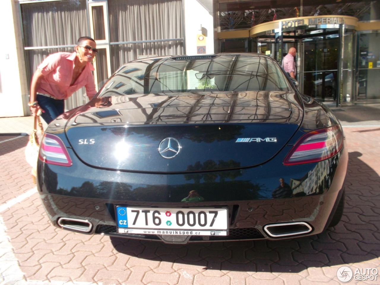 Mercedes-Benz SLS AMG