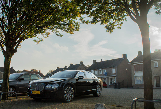 Bentley Flying Spur V8