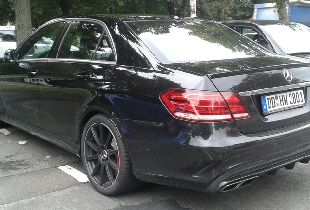 Mercedes-Benz E 63 AMG S W212