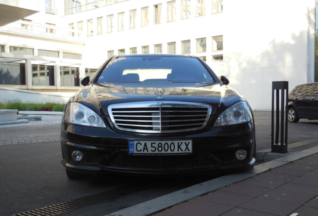 Mercedes-Benz S 65 AMG V221