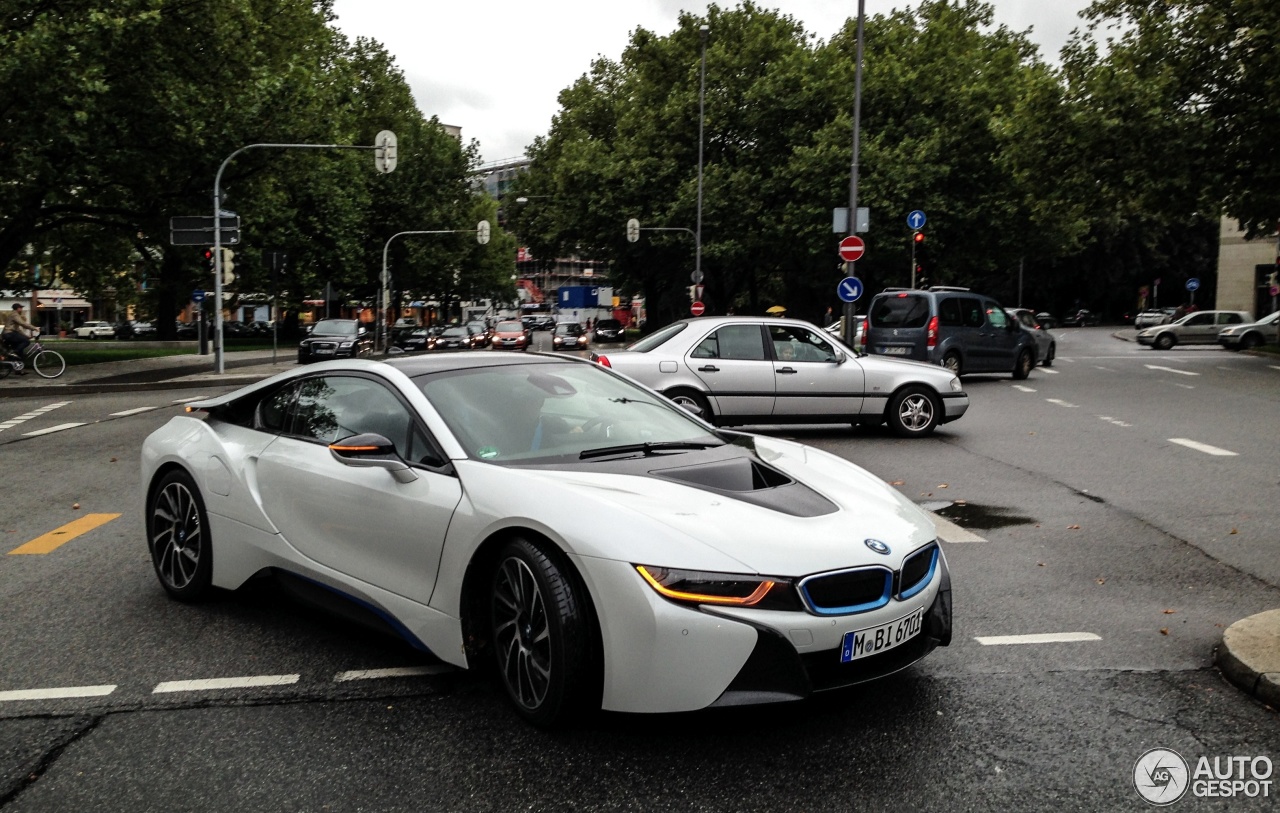 BMW i8