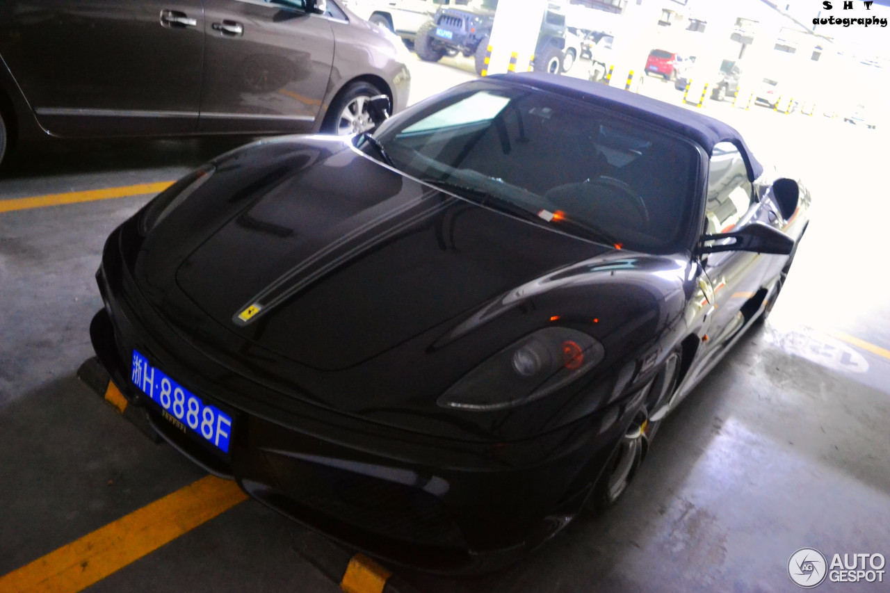 Ferrari Scuderia Spider 16M