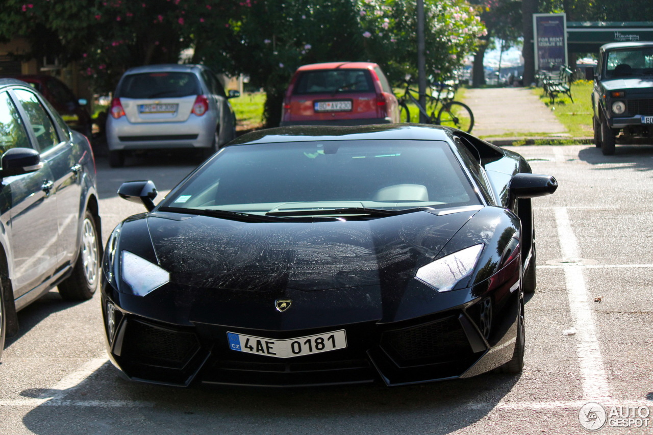 Lamborghini Aventador LP700-4