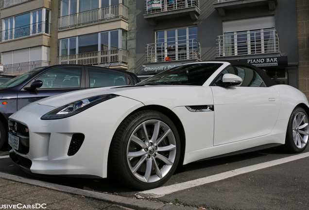 Jaguar F-TYPE S V8 Convertible