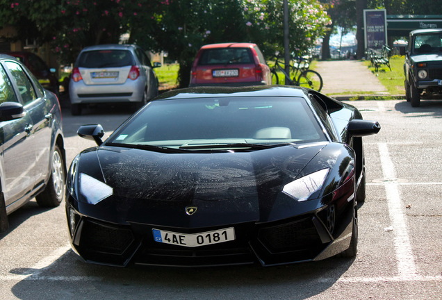 Lamborghini Aventador LP700-4