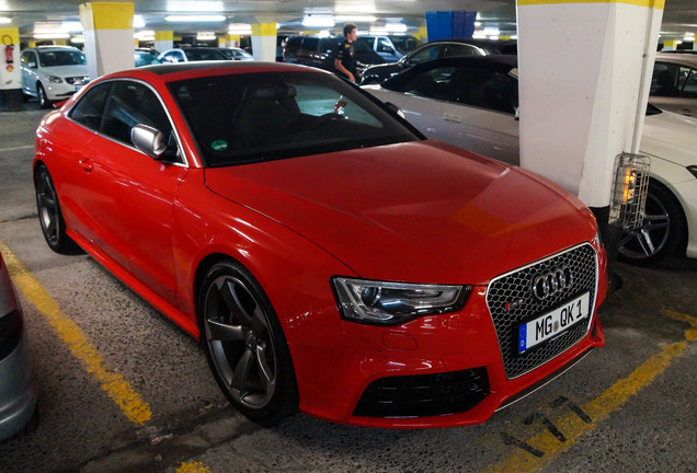 Audi RS5 B8 2012