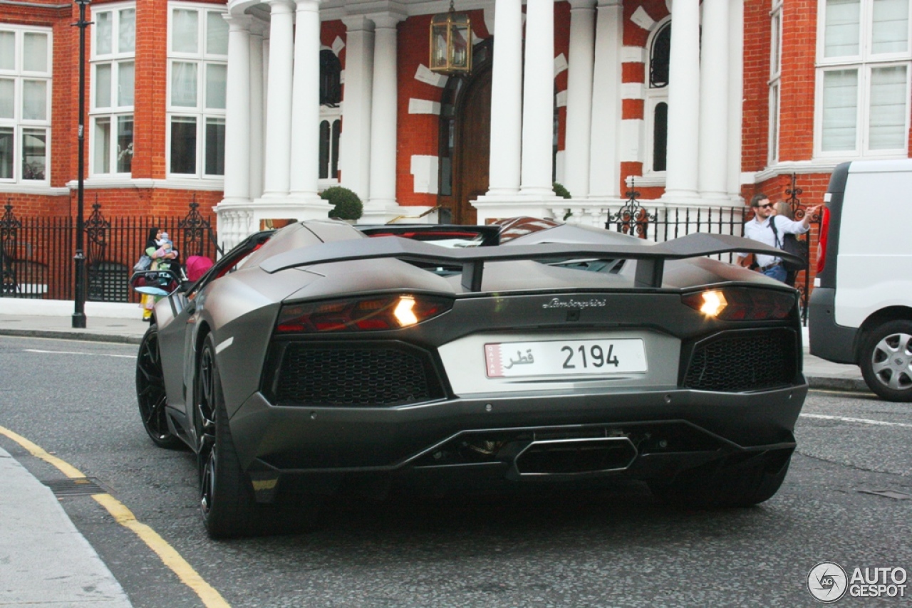 Lamborghini Aventador LP700-4 Roadster