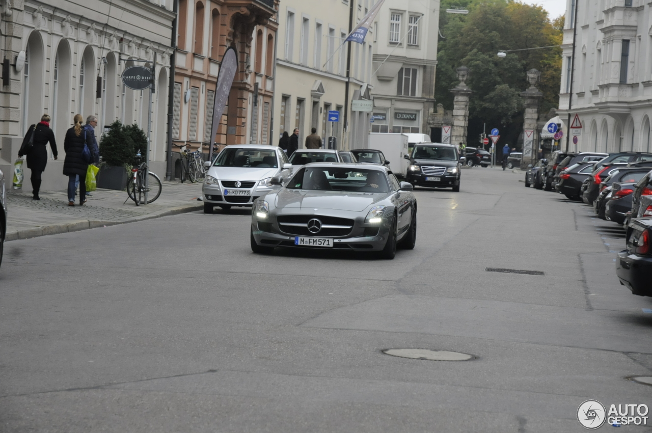 Mercedes-Benz SLS AMG