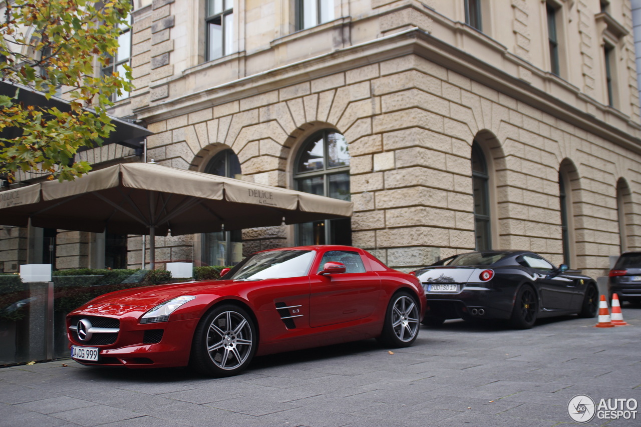 Mercedes-Benz SLS AMG