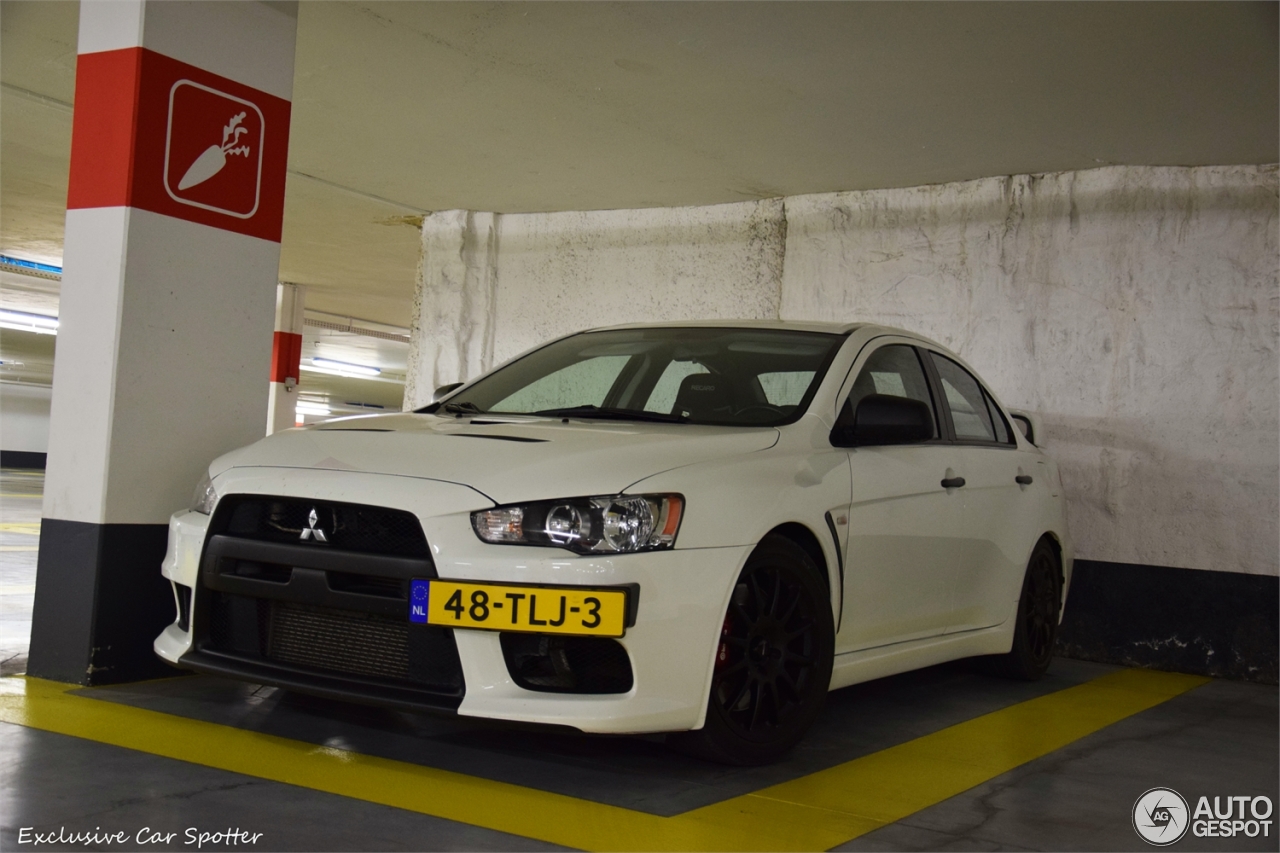 Mitsubishi Lancer Evolution X RS