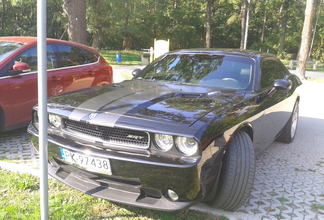 Dodge Challenger SRT-8