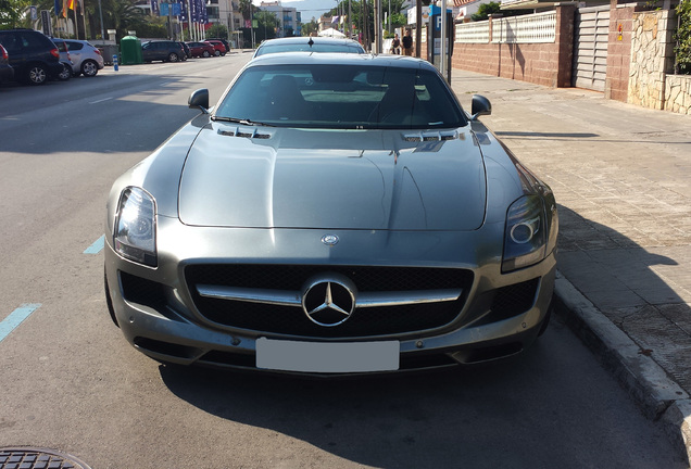 Mercedes-Benz SLS AMG