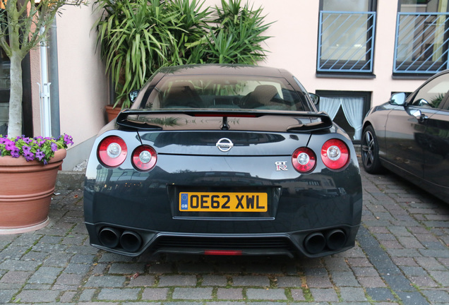 Nissan GT-R 2011