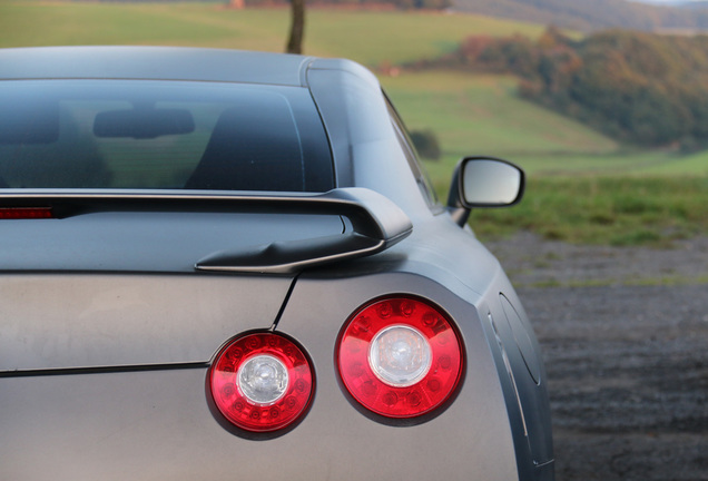 Nissan GT-R