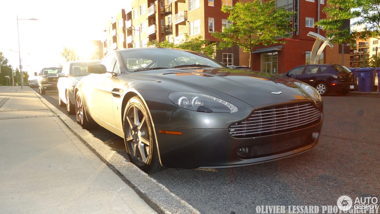 Aston Martin V8 Vantage