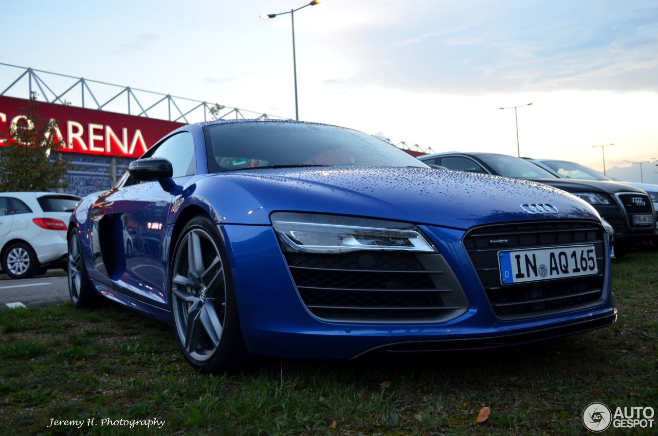 Audi R8 V10 Plus 2013