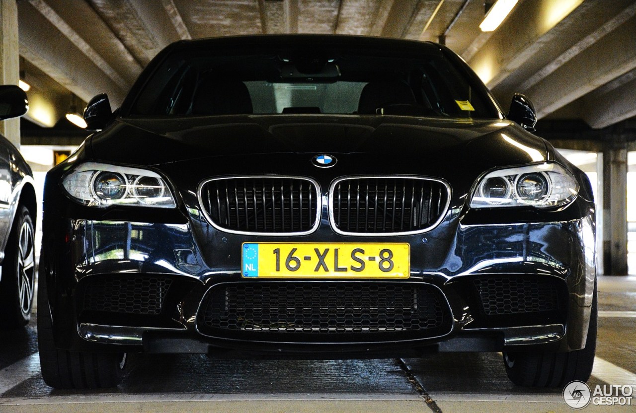 BMW M5 F10 2011