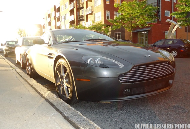 Aston Martin V8 Vantage