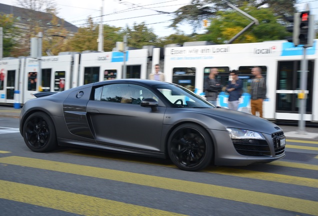 Audi R8 V10