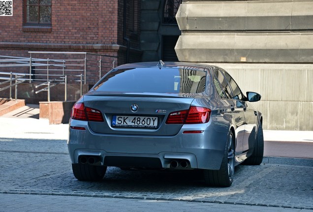 BMW M5 F10 2011