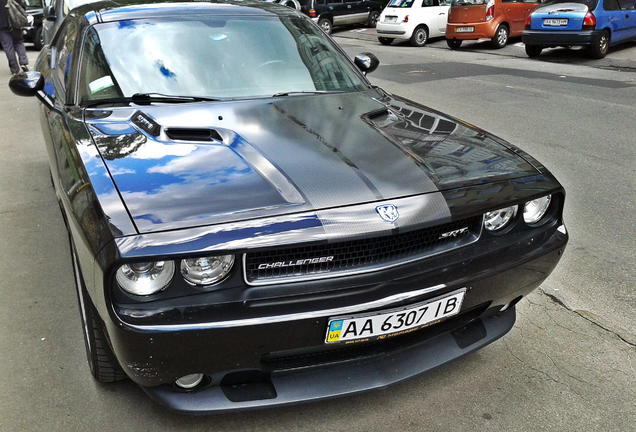 Dodge Challenger SRT-8