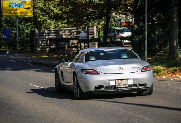 Mercedes-Benz SLS AMG