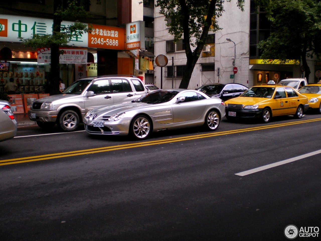 Mercedes-Benz SLR McLaren