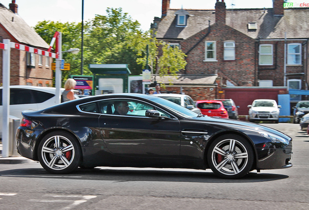 Aston Martin V8 Vantage