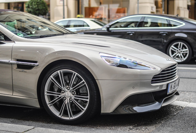 Aston Martin Vanquish Volante