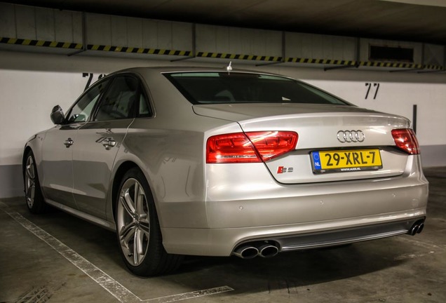 Audi S8 D4