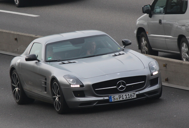 Mercedes-Benz SLS AMG