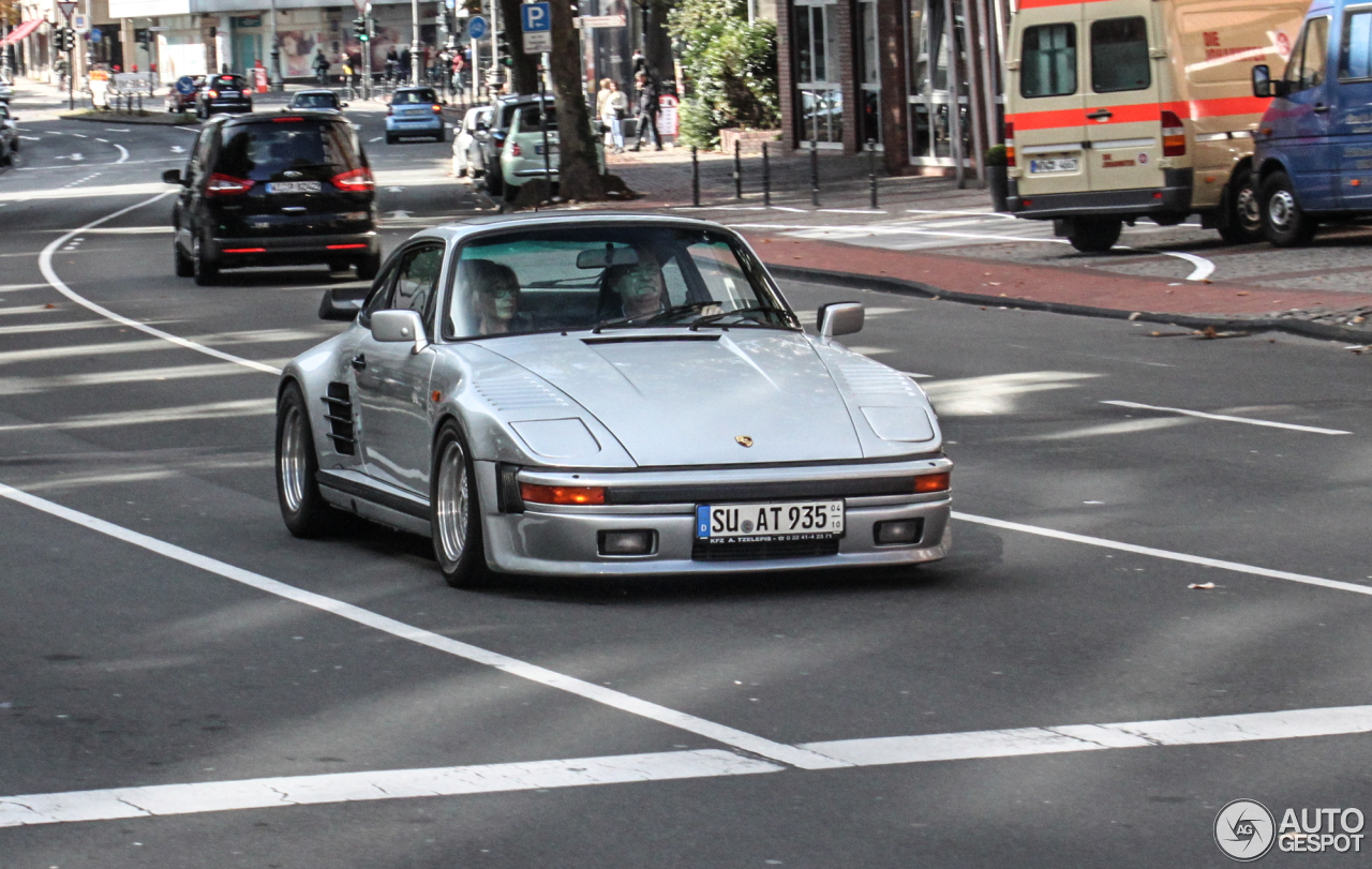 Porsche 930 Turbo Flatnose